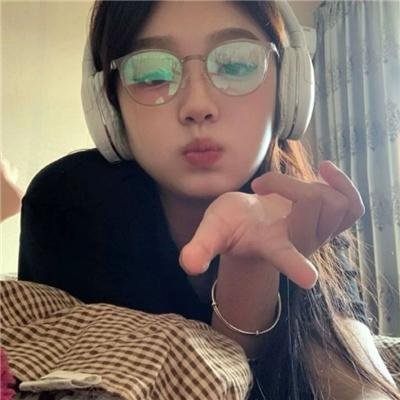 正是青春璀璨时